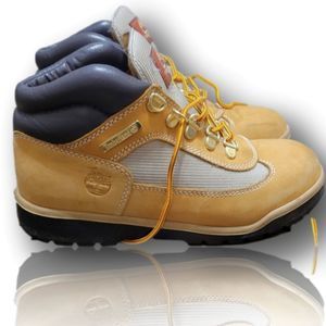 Timberland Boots, size 5 (Big Kids) Genuine Leather, durable, waterproof